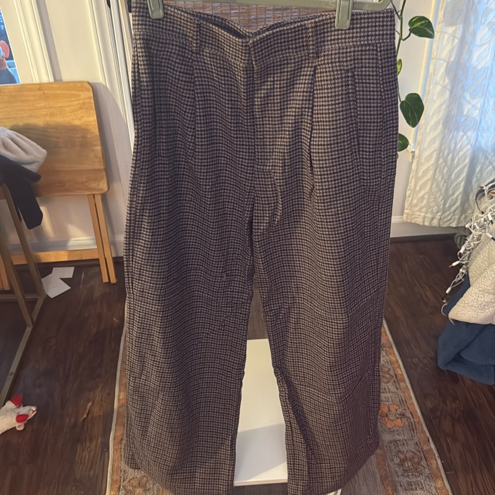 High-waist, wide leg, wool houndstooth trousers